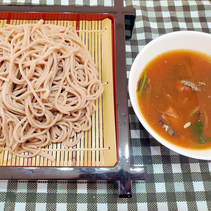 缶詰で簡単!さば味噌つけ蕎麦